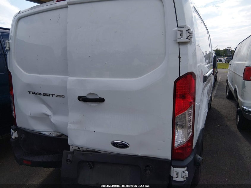 Vin: 1ftbr1y85lkb37300, lot: 46448320, ford transit-250 20204