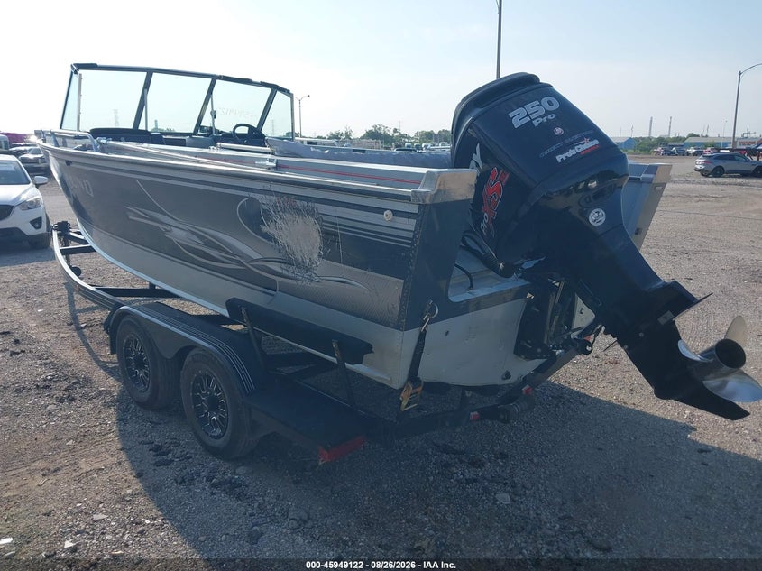 1991 LUND BARON 2100 BOAT AND TRAILER auction photo 3
