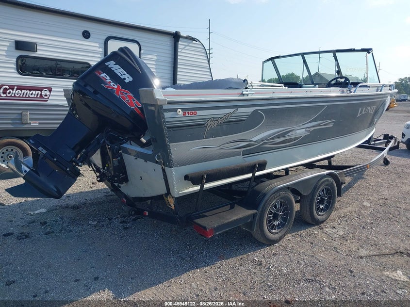 1991 LUND BARON 2100 BOAT AND TRAILER auction photo 4