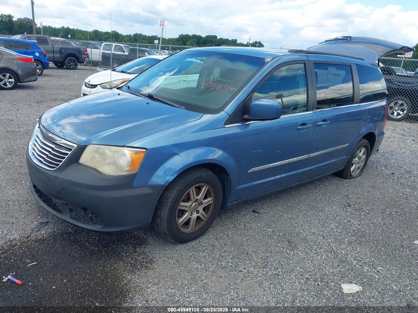 2011 CHRYSLER TOWN & COUNTRY auction photo 2