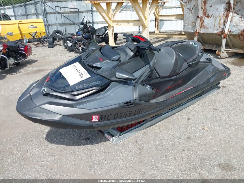2022 SEADOO PERSONAL WATERCRAFT auction photo 2