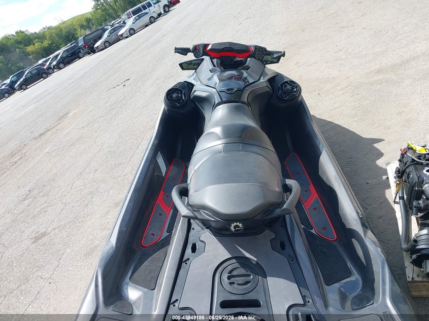 2022 SEADOO PERSONAL WATERCRAFT auction photo 5