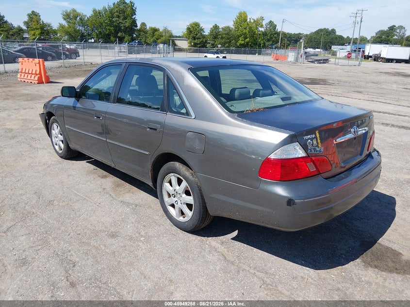 2003 TOYOTA AVALON auction photo 3