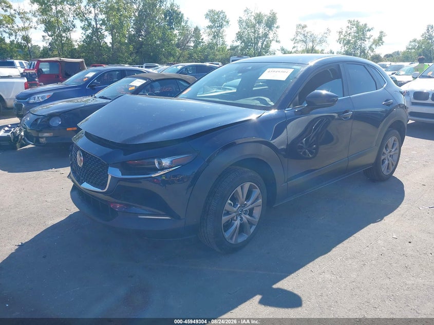 2021 Mazda CX-30, Right Front, IAAI, VIN 3MVDMABL9MM252866 — photo 2