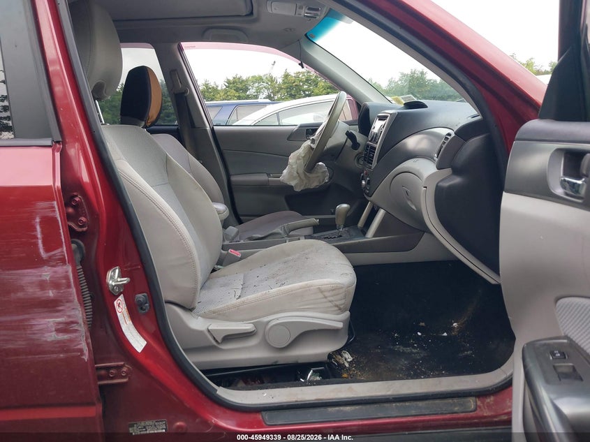 2012 SUBARU FORESTER auction photo 5