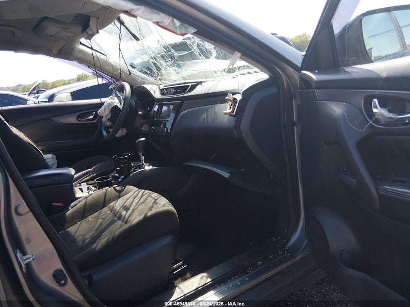 2016 NISSAN ROGUE auction photo 5