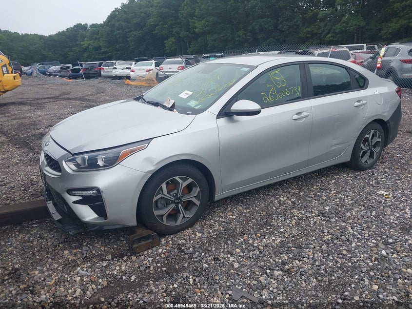 2020 Kia Forte, Front & Rear, IAAI, VIN 3KPF24AD4LE189874 — photo 2