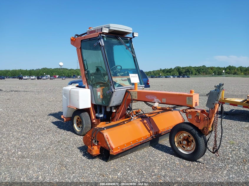 2005 LAYMOR 3 WHEEL SWEEPER auction photo 1