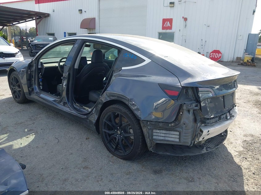 2019 TESLA MODEL 3 auction photo 3