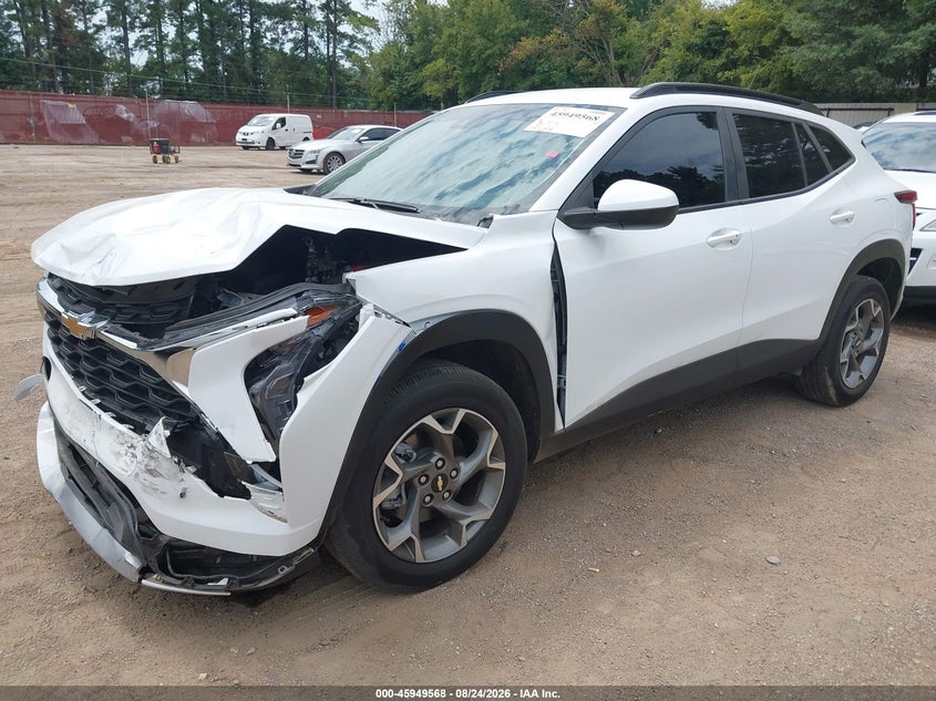 2025 Chevrolet Trax, Front End, IAAI, VIN KL77LHEP2SC276673 — photo 2