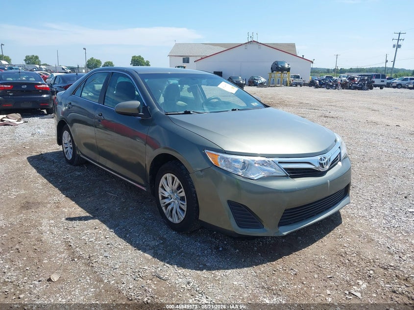 2013 TOYOTA CAMRY auction photo 1