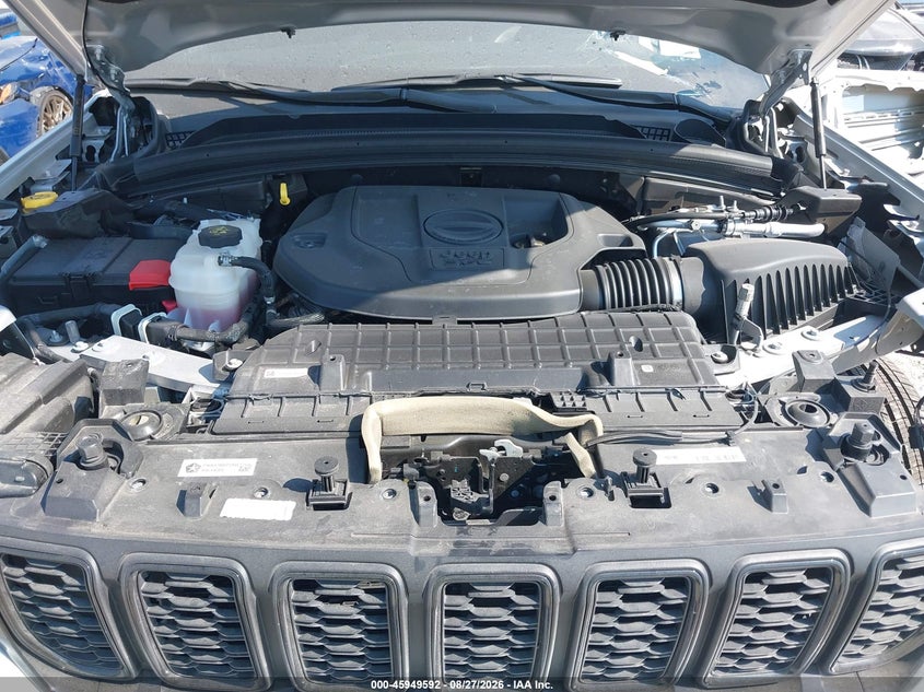 JEEP GRAND CHEROKEE - zdjęcie 10