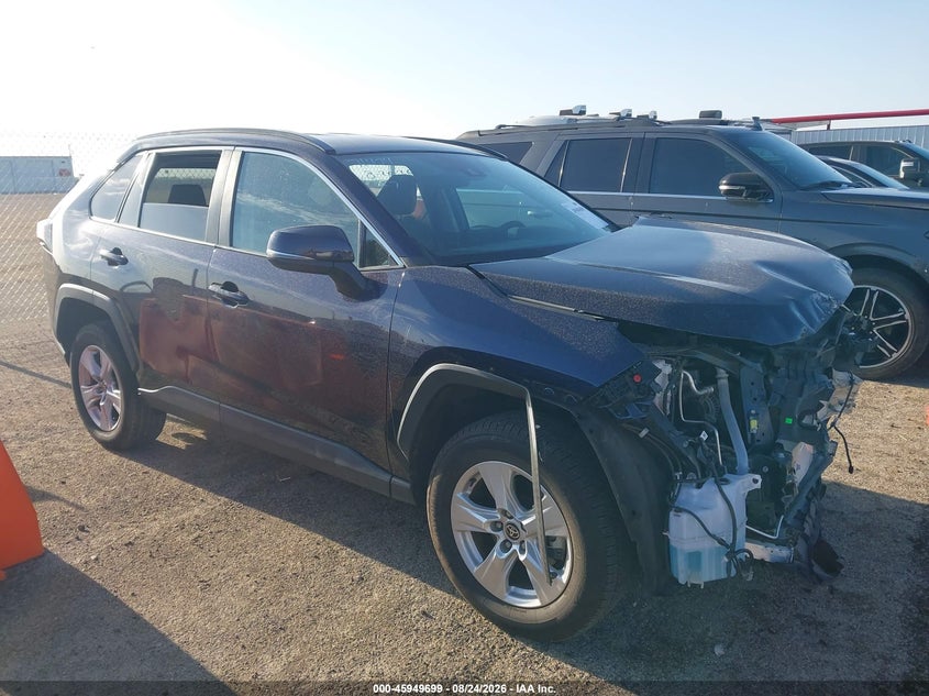 2021 Toyota Rav4 Xle, Перед, IAAI, VIN 2T3W1RFV4MW140004