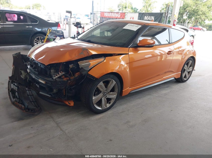 2013 HYUNDAI VELOSTER auction photo 2