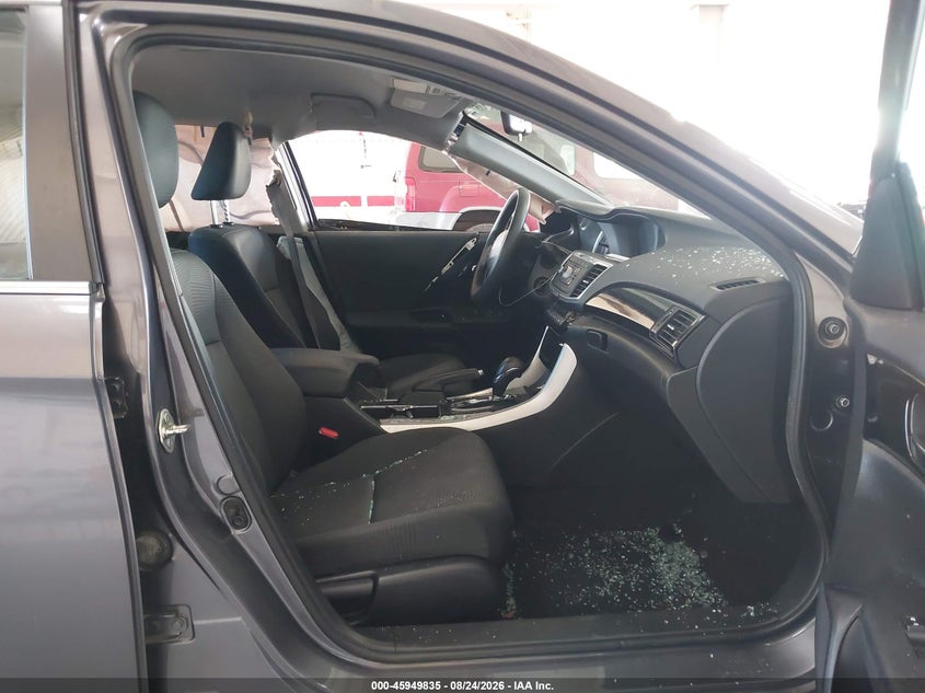2017 HONDA ACCORD auction photo 5