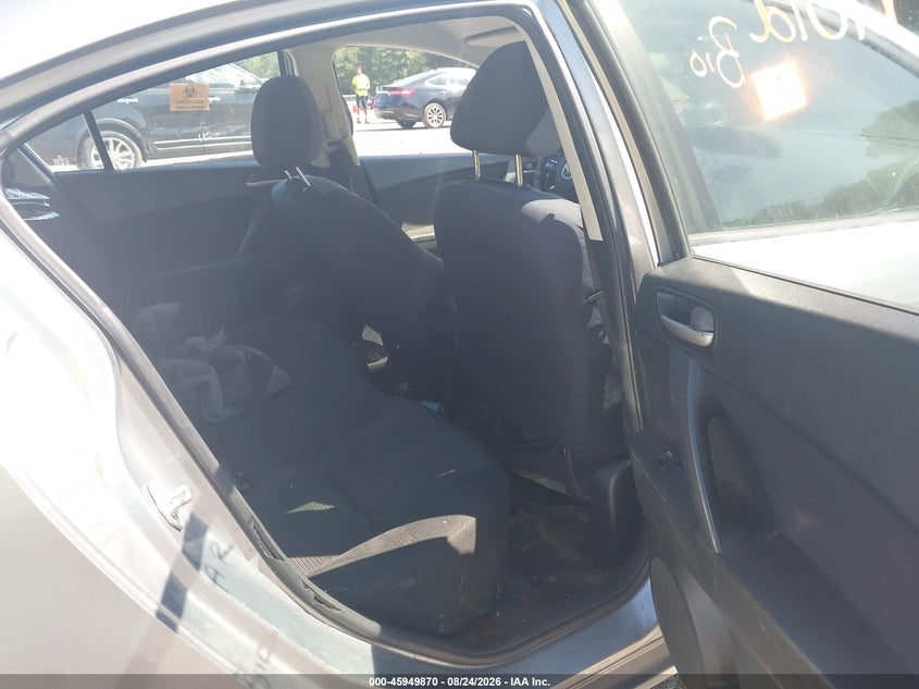 MAZDA MAZDA3 2012 VIN JM1BL1UF5C1530810