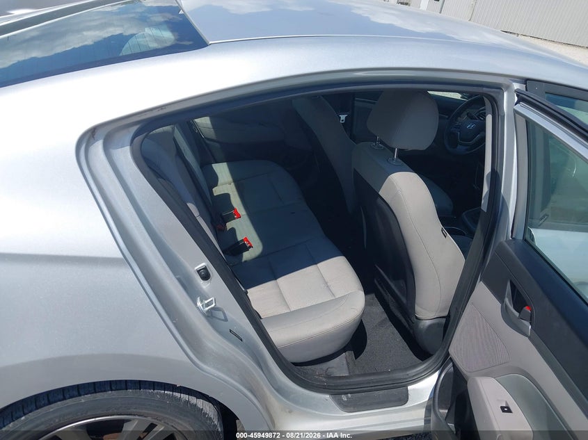 2018 HYUNDAI ELANTRA auction photo 8