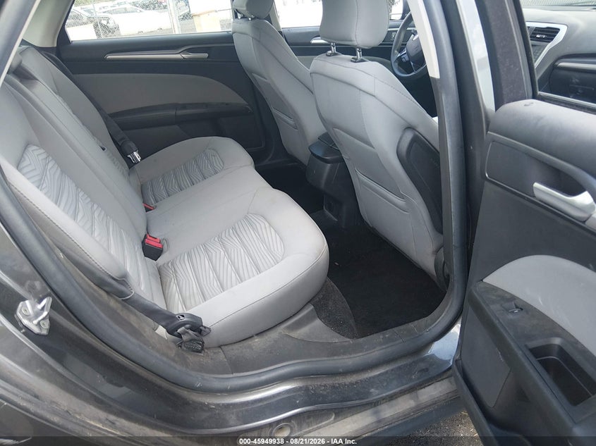2016 FORD FUSION auction photo 8