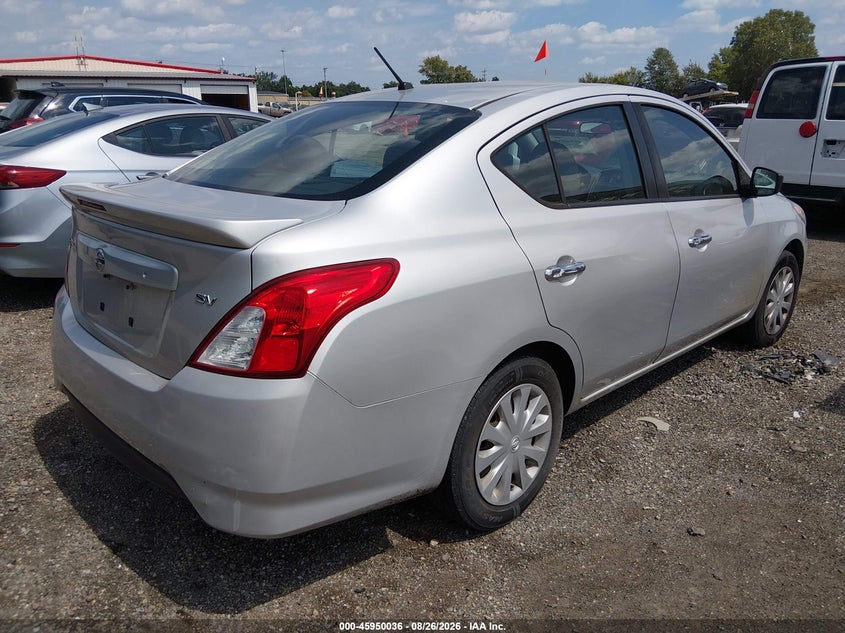 2017 NISSAN VERSA auction photo 4