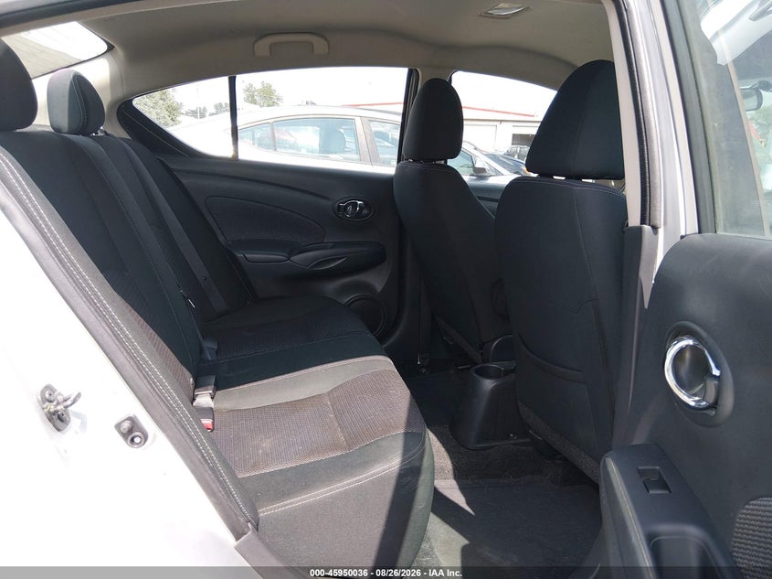 2017 NISSAN VERSA auction photo 8