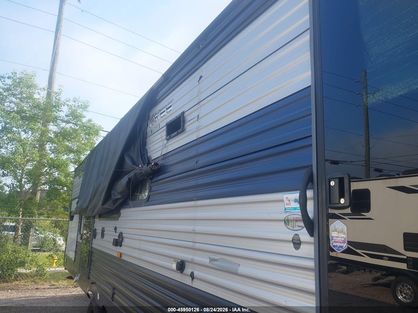 2022 FOREST RIVER CHEROKEE LIMITED 294KM TRAVEL TRAILER auction photo 6