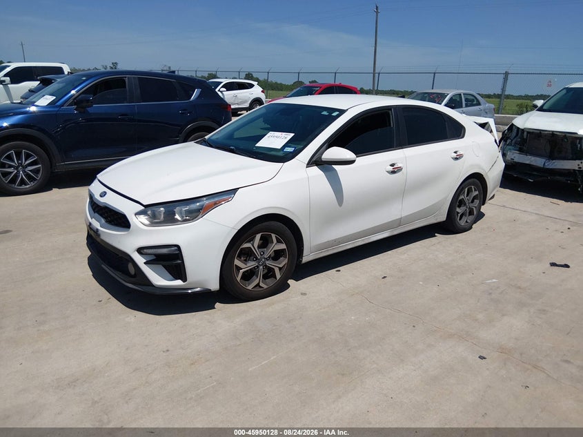 2020 Kia Forte, Удар ззаду, IAAI, VIN 3KPF24AD6LE236855 — фото 2