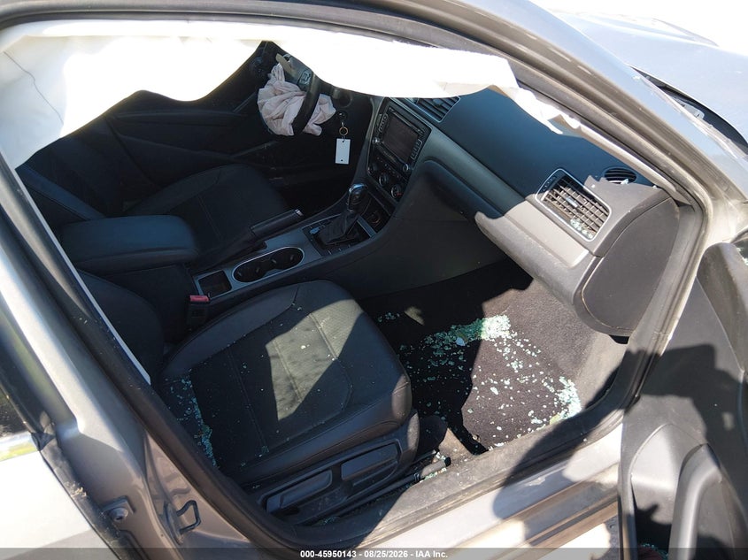 2014 VOLKSWAGEN PASSAT auction photo 5