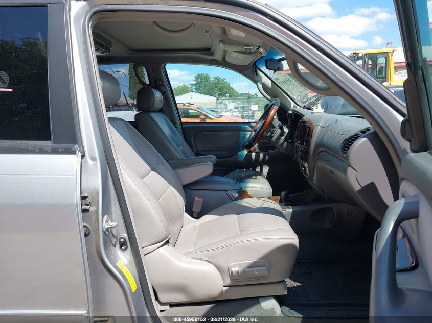 2002 TOYOTA SEQUOIA auction photo 5