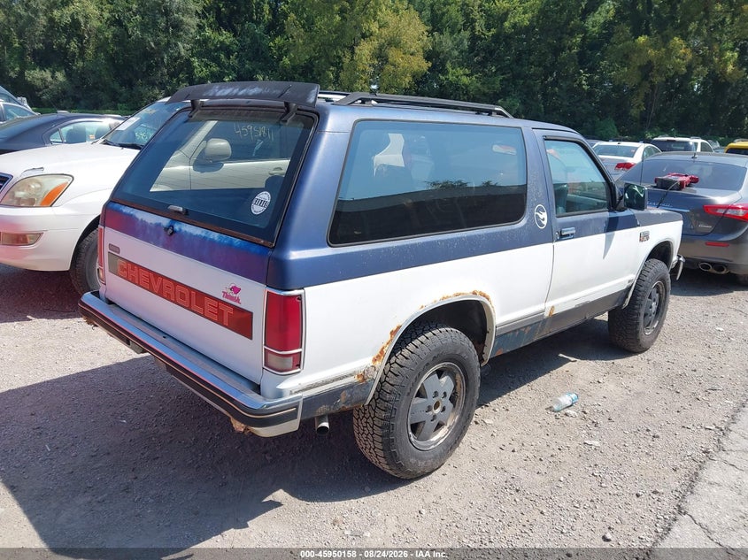 1987 CHEVROLET BLAZER auction photo 4