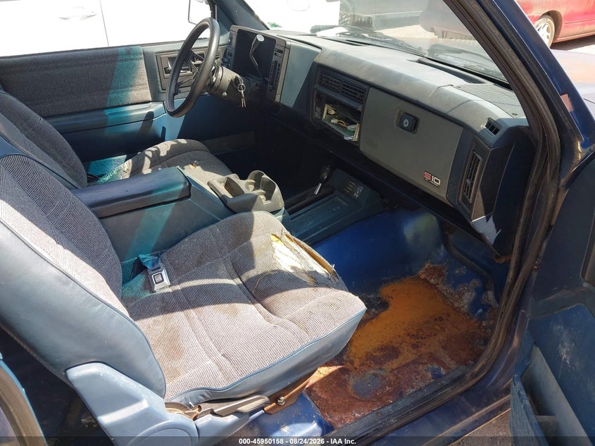 1987 CHEVROLET BLAZER auction photo 5