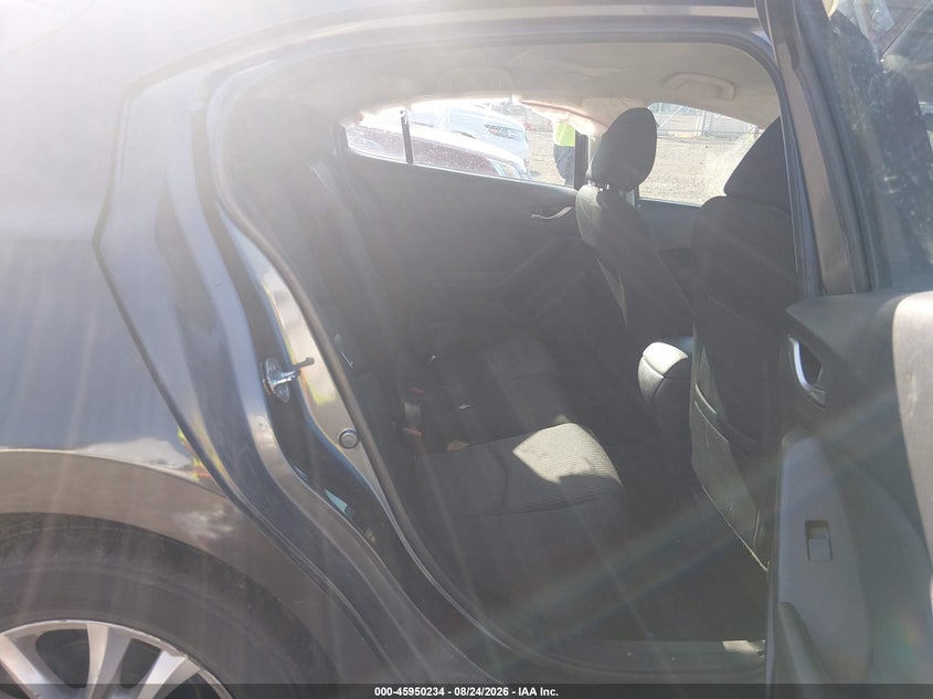 2016 MAZDA MAZDA3 auction photo 8