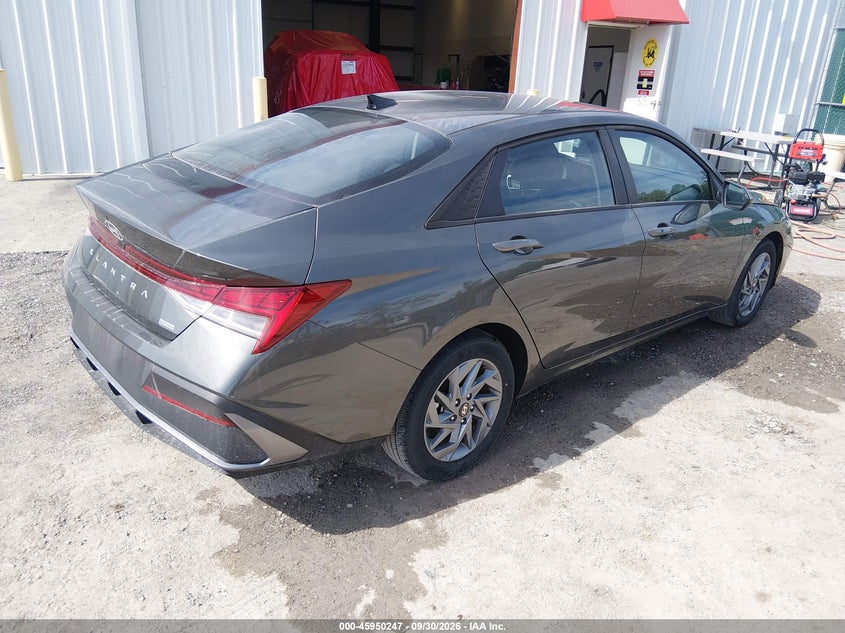 Vin: kmhlm4dj1su172962, lot: 46449461, hyundai elantra hybrid blue 20254