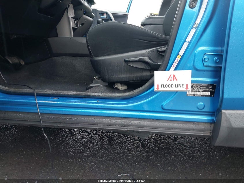 2016 TOYOTA RAV4 auction photo 6