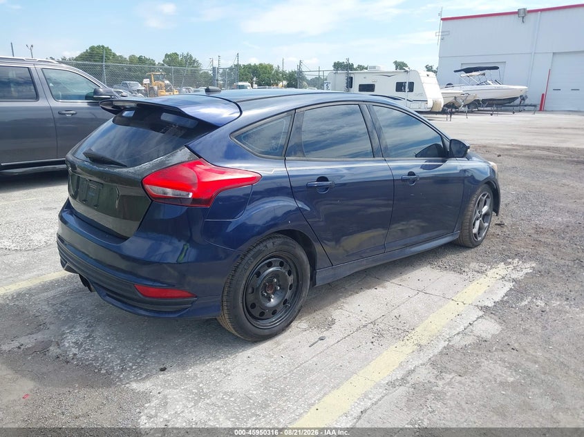 2017 FORD FOCUS ST auction photo 4
