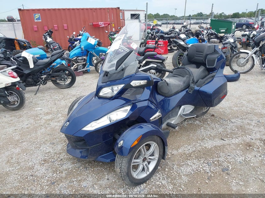 2010 CAN-AM SPYDER ROADSTER auction photo 2