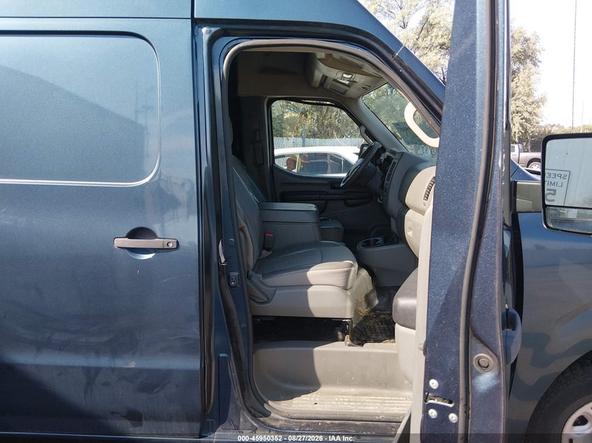 2013 NISSAN NV CARGO NV2500 HD auction photo 5