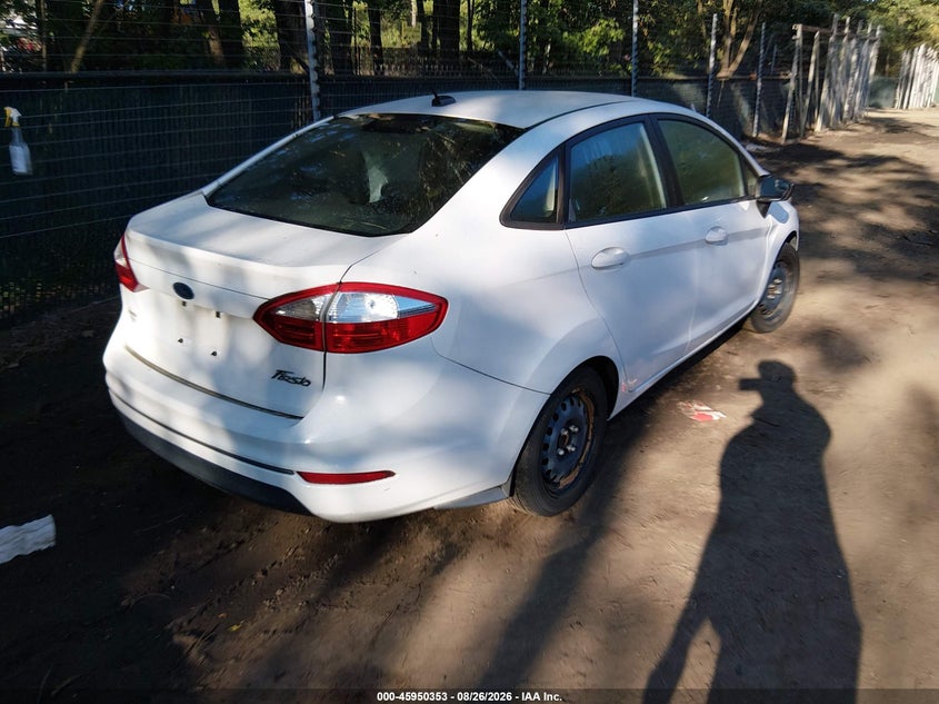 2016 FORD FIESTA auction photo 4