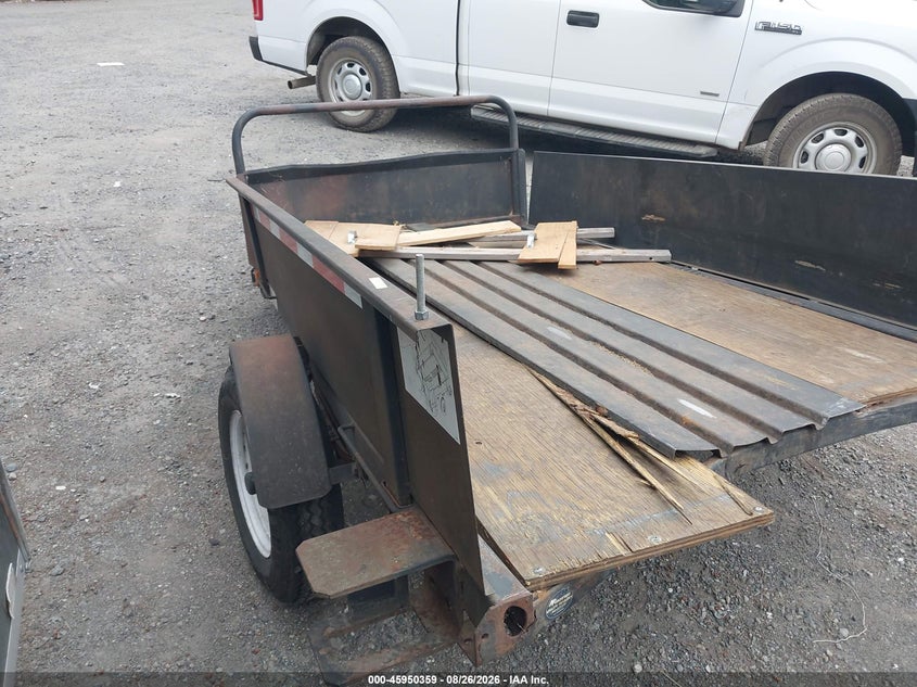 2002 SNOWBEAR UTILITY TRAILER auction photo 3
