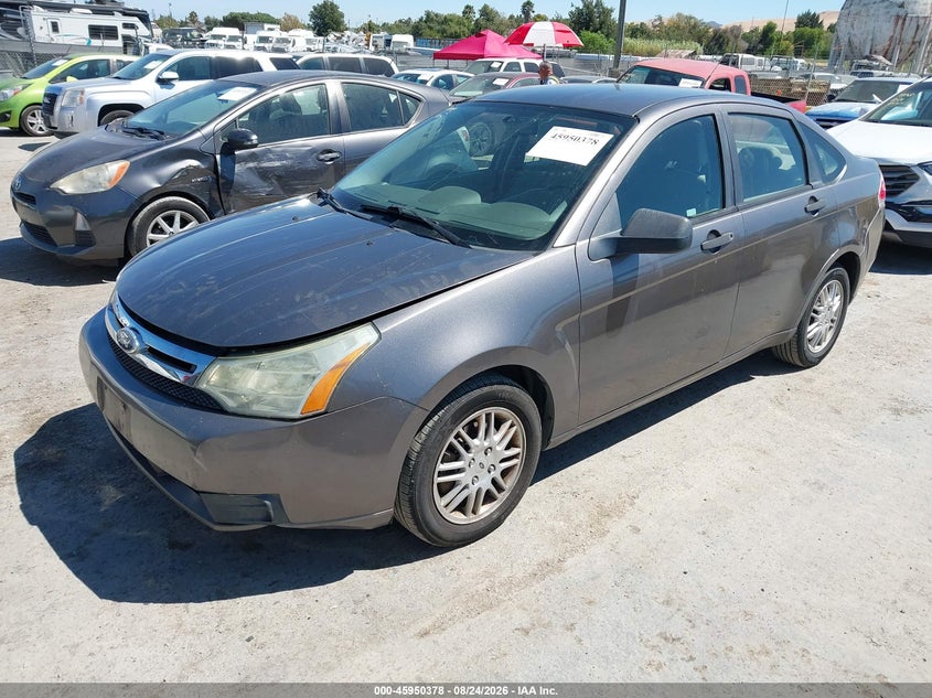 2011 Ford Focus, Normal Wear & Tear, IAAI, VIN 1FAHP3FN3BW150855 — photo 2