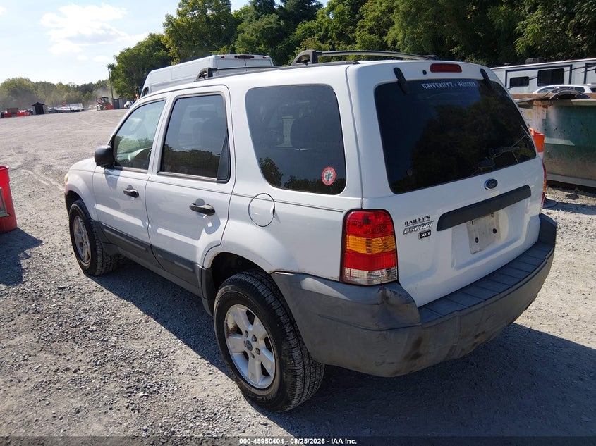 2005 FORD ESCAPE auction photo 3