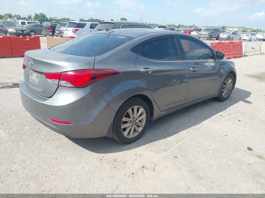 2014 HYUNDAI ELANTRA auction photo 4