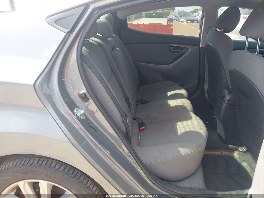 2014 HYUNDAI ELANTRA auction photo 8