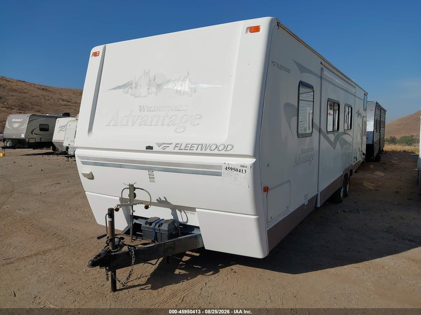 2005 FLEETWOOD WILDERNESS auction photo 2