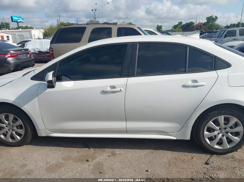 TOYOTA COROLLA - zdjęcie 15