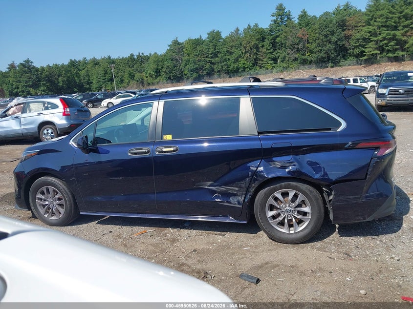 2023 TOYOTA SIENNA LE · Фото 14