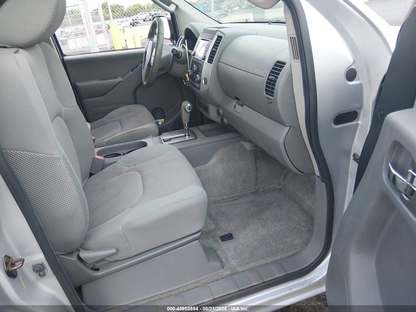 2015 NISSAN FRONTIER auction photo 5