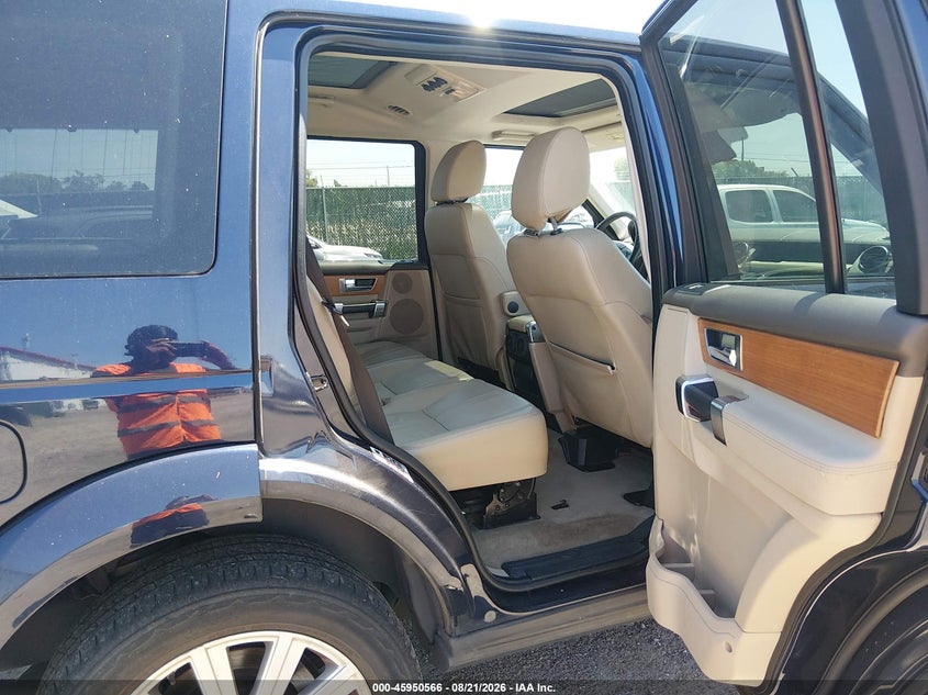2013 LAND ROVER LR4 auction photo 8