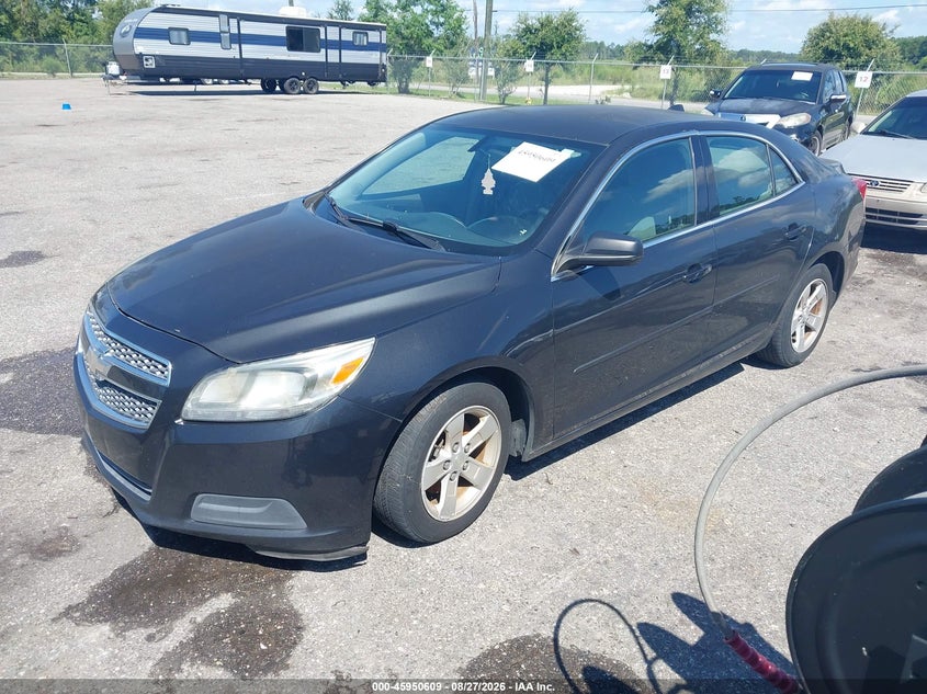 2013 Chevrolet Malibu, Обычный износ, IAAI, VIN 1G11B5SA0DF339418 — фото 2