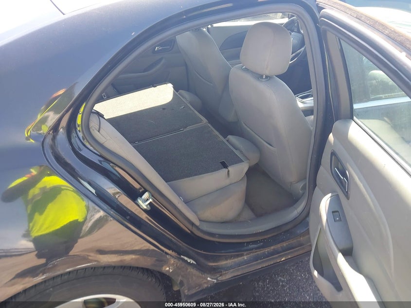 2013 CHEVROLET MALIBU auction photo 8
