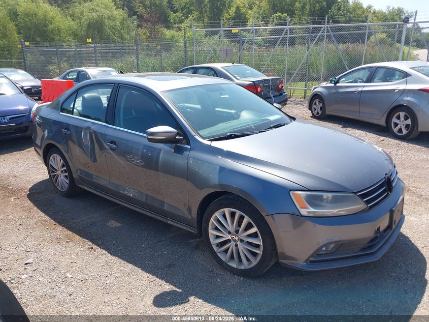 2015 VOLKSWAGEN JETTA auction photo 1